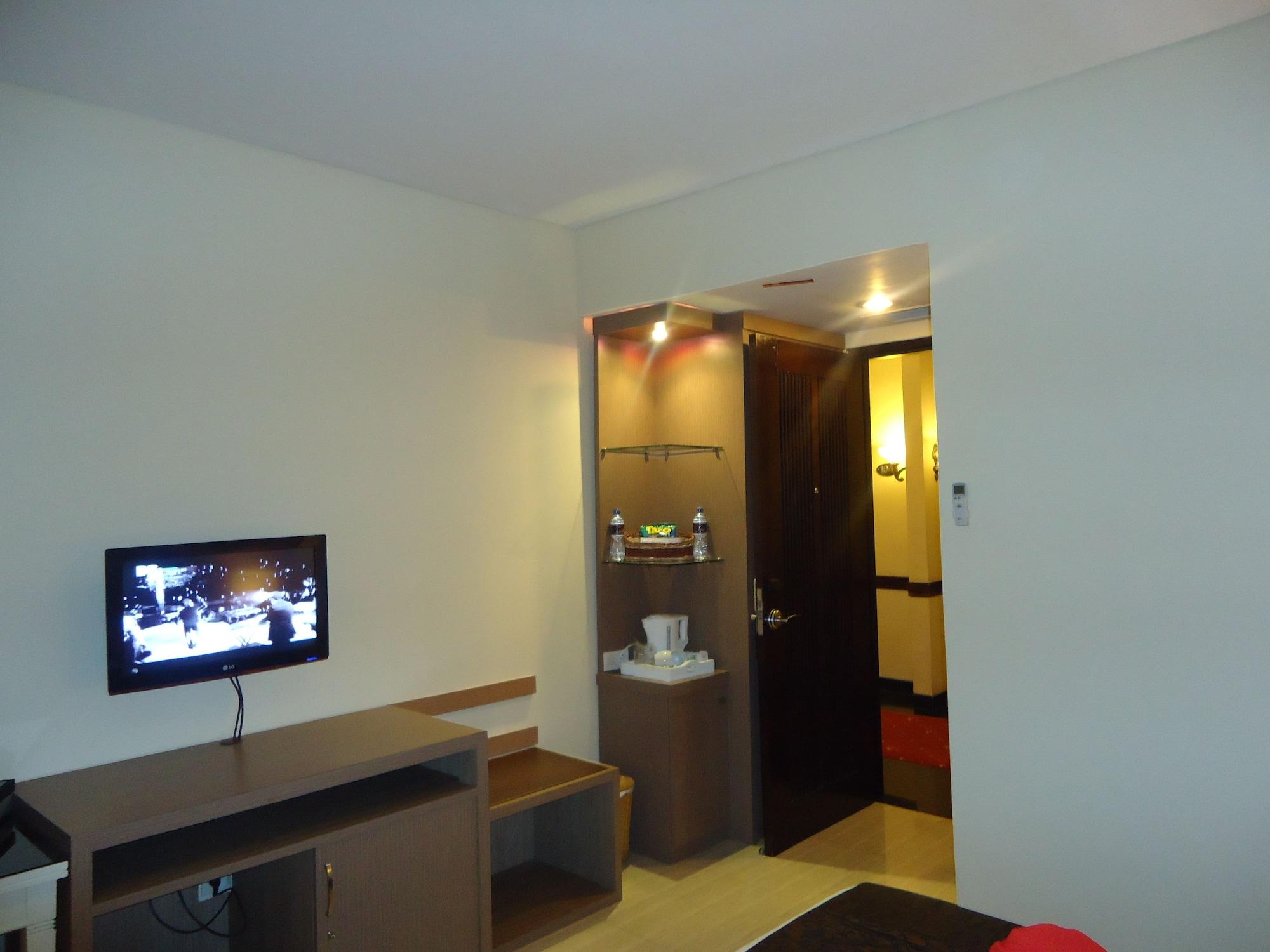 Scarlet Hotel Makassar Buitenkant foto